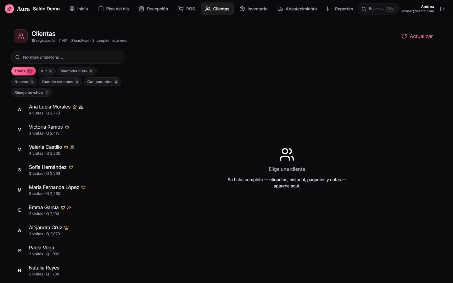 Clientas en Aura: listado con segmentos y ficha con historial de la clienta
